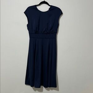 Gal Meets Glam Classic Navy Midi Dress